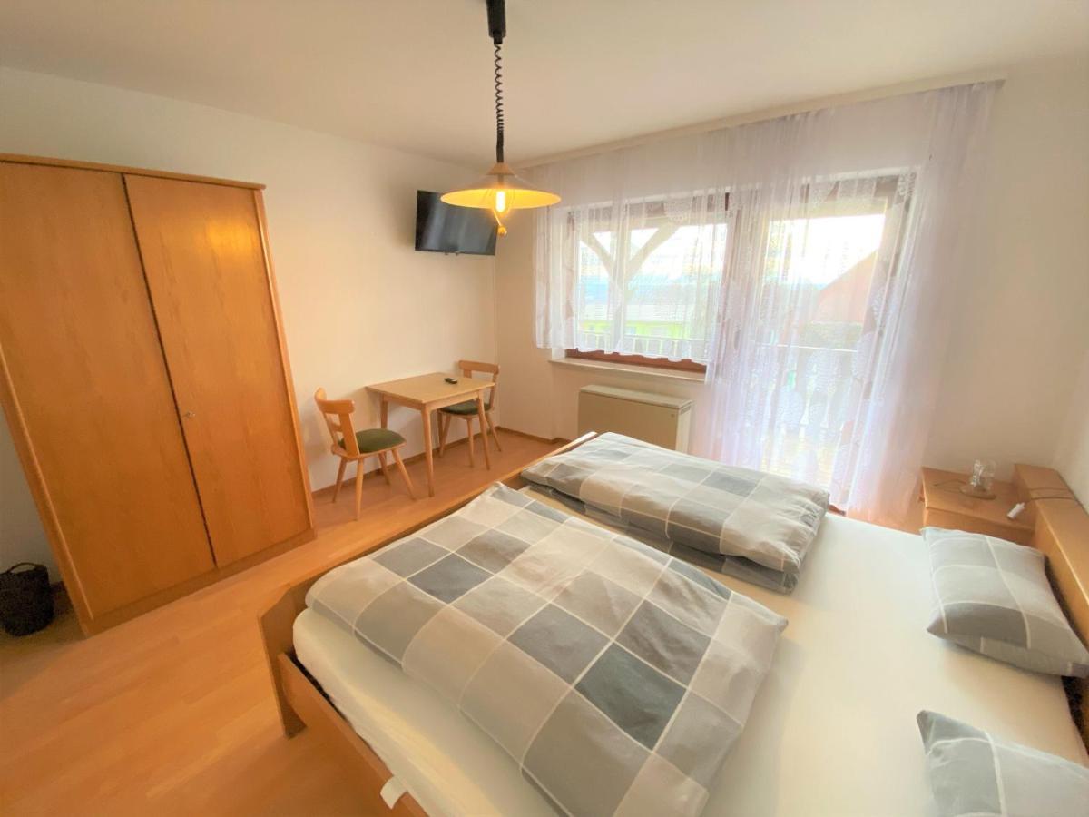 Adler Guest house Owingen